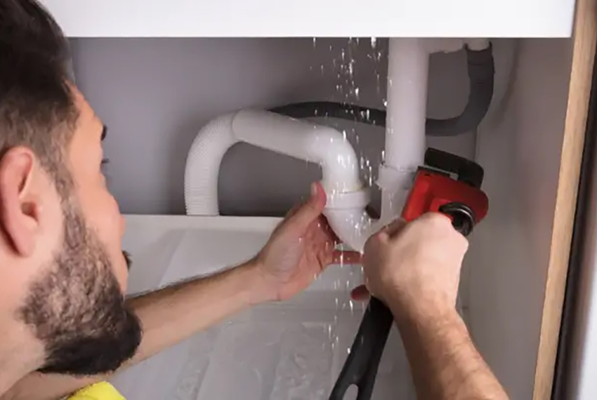 Plombier d'urgence avant